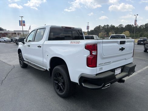 New 2026 Chevrolet Silverado 1500 LT Trail Boss w/ Convenience Package II AWD/4WD image 7