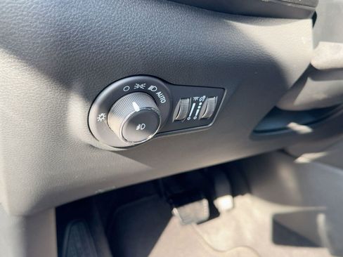 New 2026 Jeep Compass Latitude image 17