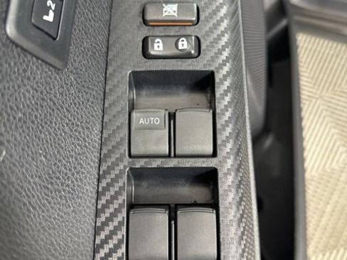 Used 2015 Toyota RAV4 Limited image 24