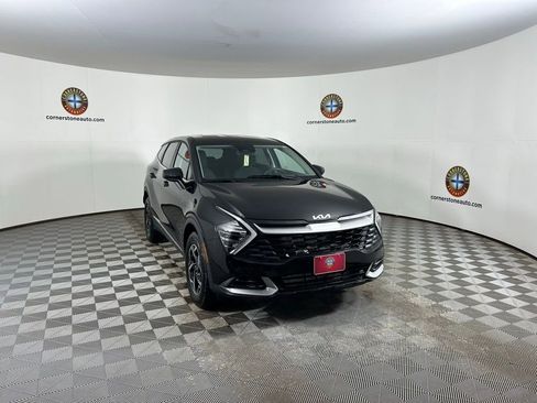 Used 2025 Kia Sportage LX image 18