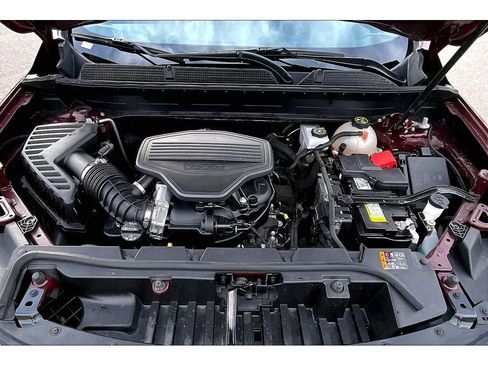 Used 2023 GMC Acadia AT4 image 30