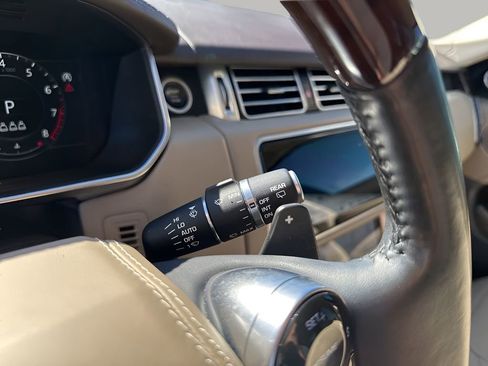 Used 2020 Land Rover Range Rover HSE image 34