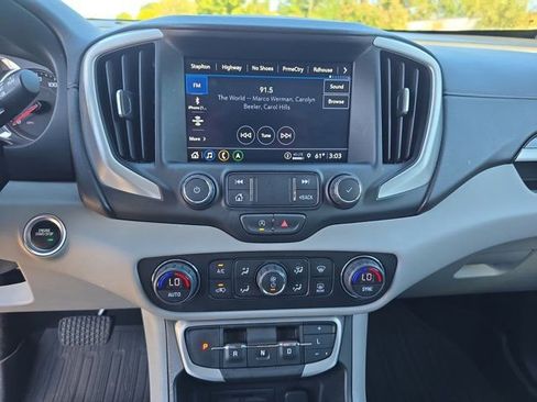 Used 2022 GMC Terrain SLT w/ Infotainment Package II image 19