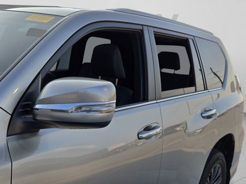 Certified 2023 Lexus GX 460 Premium w/ Accessory Package AWD/4WD image 33