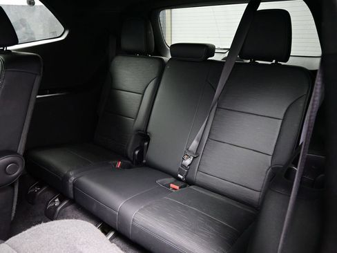Used 2025 Buick Enclave Sport Touring FWD image 33