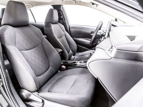 Used 2020 Toyota Corolla LE FWD image 33
