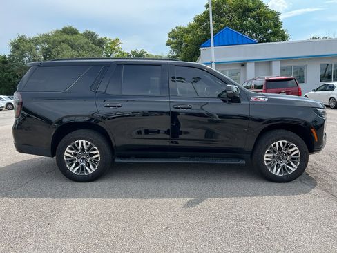 Used 2025 Chevrolet Tahoe Z71 w/ Comfort Package AWD/4WD image 4