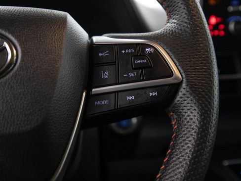 Used 2024 Toyota Sienna XSE w/ XSE Plus Package AWD/4WD image 27