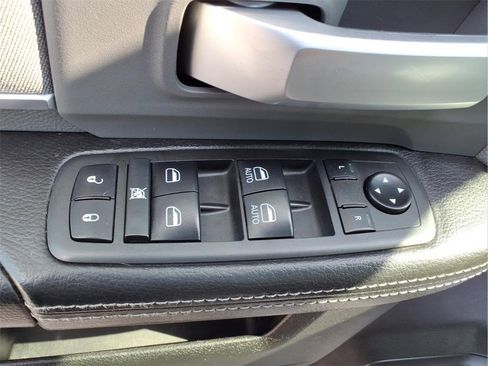 Used 2021 RAM 2500 Big Horn image 11