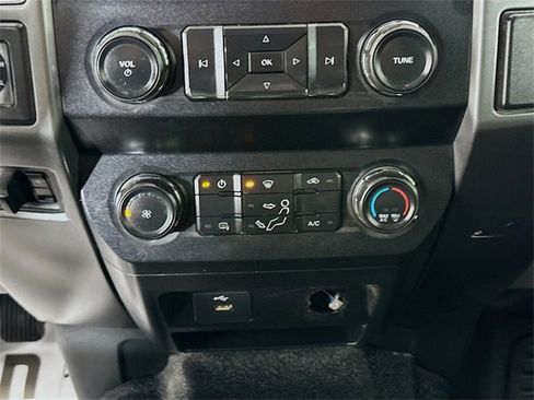Used 2019 Ford F250 XLT w/ XLT Value Package image 14