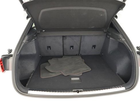 Certified 2025 Audi Q3 2.0T Premium Plus w/ Premium Plus Package image 29