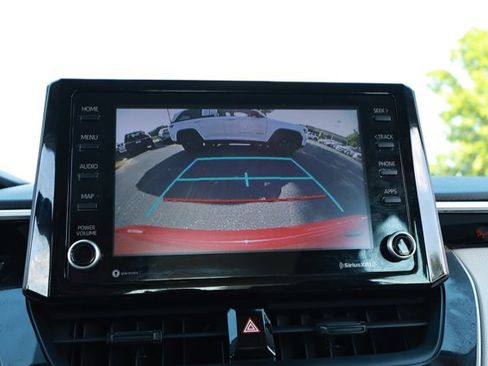 Used 2022 Toyota Corolla LE FWD image 17