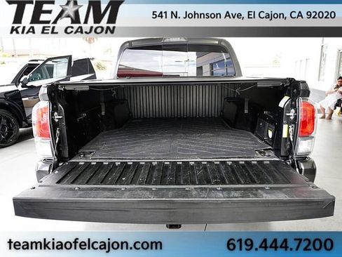 Used 2022 Toyota Tacoma TRD Sport w/ Black Out Package (TMS) AWD/4WD image 17