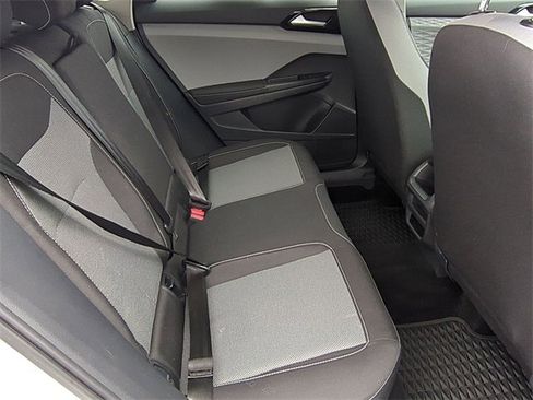 Used 2024 Volkswagen Taos S image 17