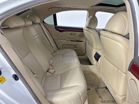 Used 2012 Lexus LS 460 w/ Comfort Pkg image 38
