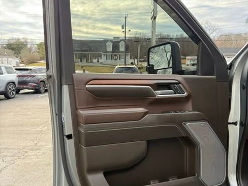 Used 2024 GMC Sierra 3500 Denali w/ Denali Reserve Package image 41