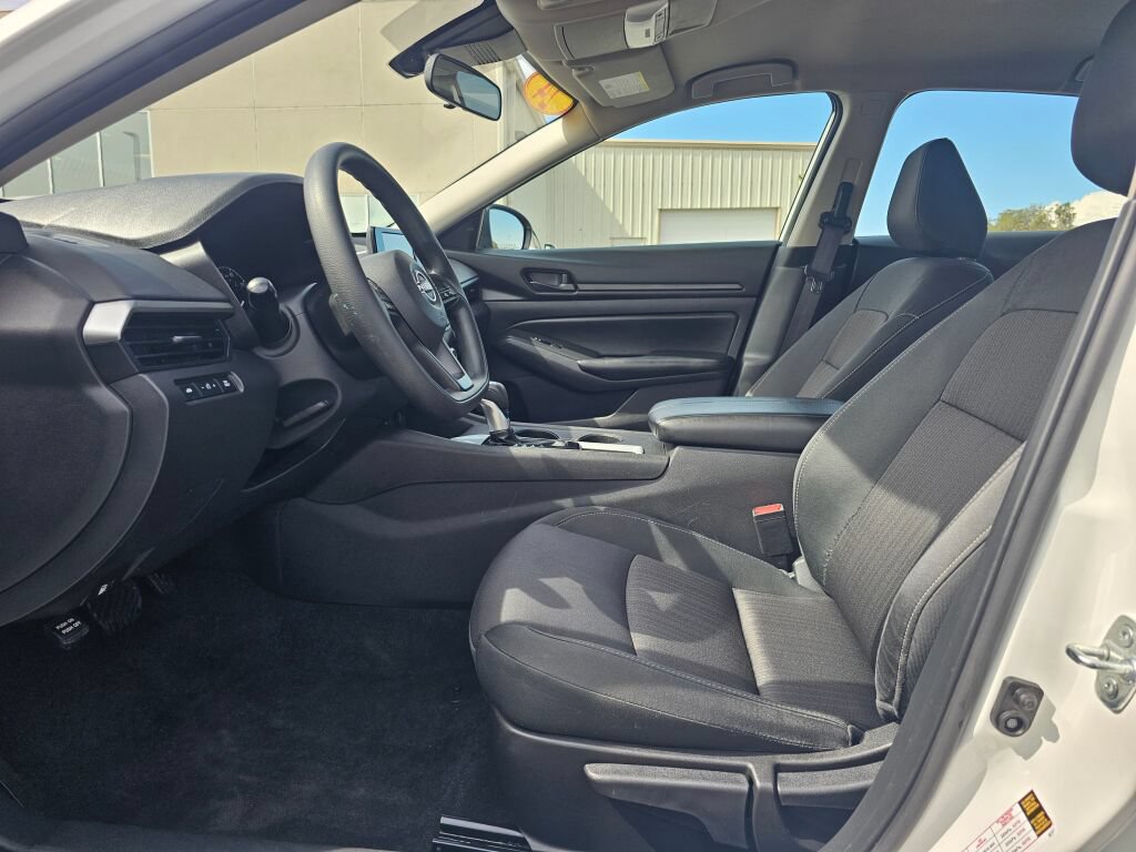 Used 2024 Nissan Altima 2.5 S FWD image 12