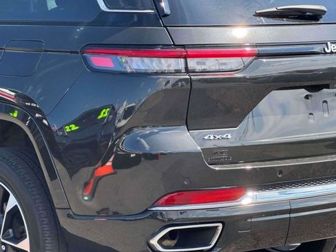 Used 2023 Jeep Grand Cherokee Overland w/ Luxury Tech Group IV image 9