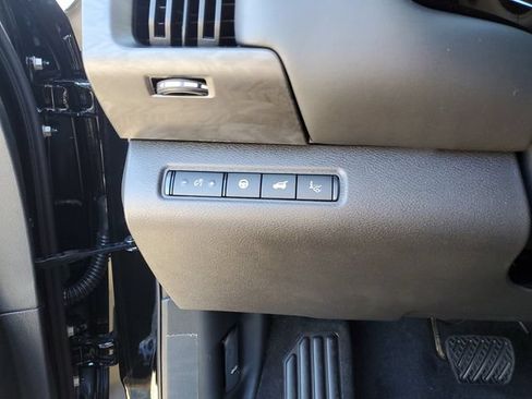 Used 2026 Nissan Pathfinder Platinum AWD/4WD image 21