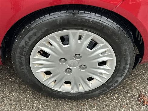 Used 2015 Ford Fiesta SE image 20