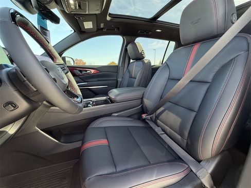 New 2026 Chevrolet Traverse RS image 23