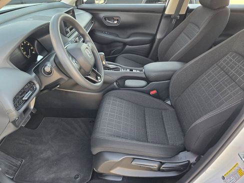 Certified 2025 Honda HR-V LX image 14
