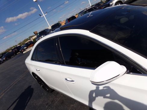 Used 2012 Audi A8 L 4.2 image 44