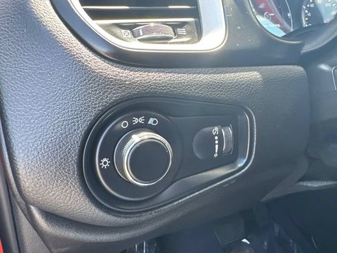 Used 2021 Jeep Renegade Sport w/ Sport Appearance Group AWD/4WD image 26