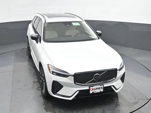 New 2026 Volvo XC60 B5 Plus w/ Climate Package image 34