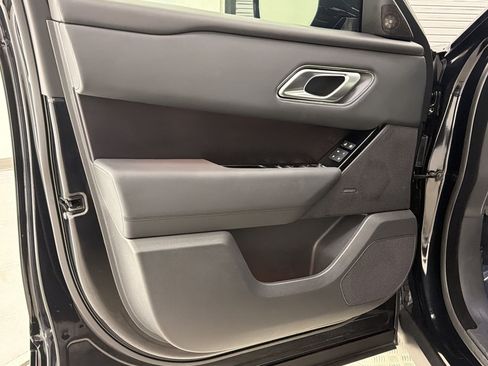 Certified 2026 Land Rover Range Rover Velar Dynamic SE AWD/4WD image 26
