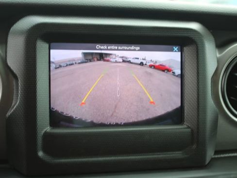 Used 2023 Jeep Wrangler Unlimited w/ Cold Weather Group image 25