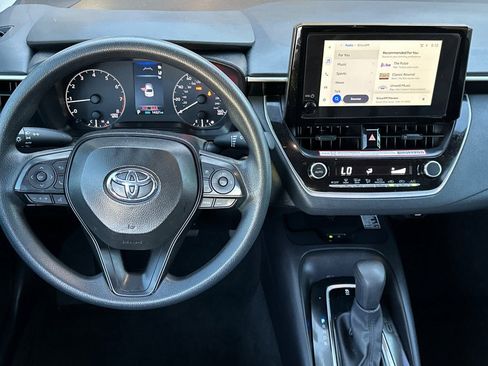Used 2025 Toyota Corolla LE w/ LE Premium Package FWD image 10