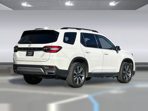 Used 2023 Honda Pilot Elite image 8