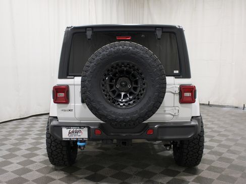 Used 2023 Jeep Wrangler Unlimited Sahara AWD/4WD image 30