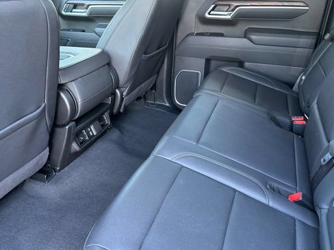 Certified 2025 GMC Sierra 1500 SLT RWD image 13