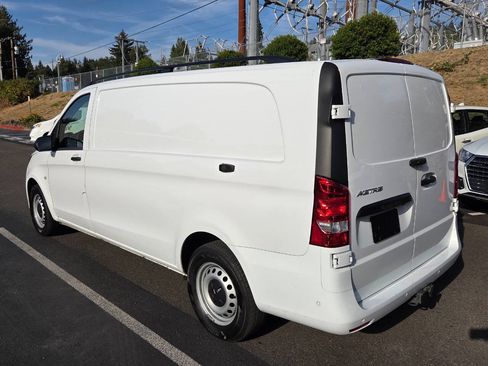 Used 2023 Mercedes-Benz Metris image 5