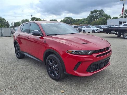 Used 2023 Dodge Hornet GT w/ GT Blacktop Package image 3