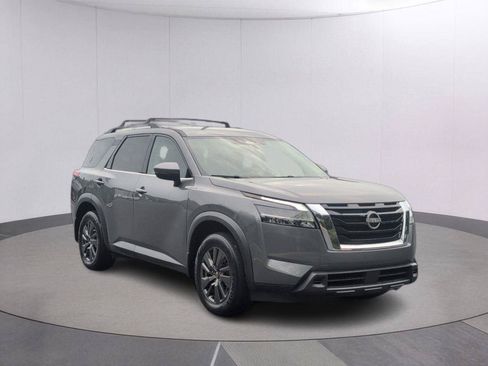 Used 2022 Nissan Pathfinder SV FWD image 9