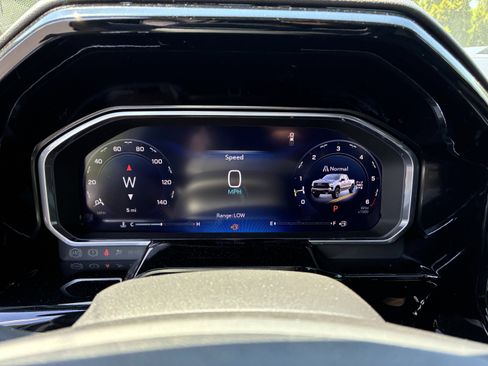 New 2026 Chevrolet Silverado 1500 LT Trail Boss w/ LT Trail Boss Premium Package AWD/4WD image 32