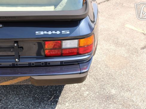 Used 1987 Porsche 944 S image 25