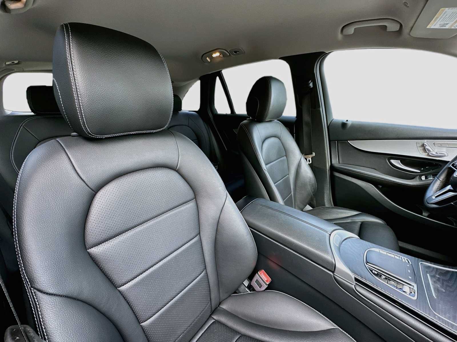 Used 2022 Mercedes-Benz GLC 300 image 27