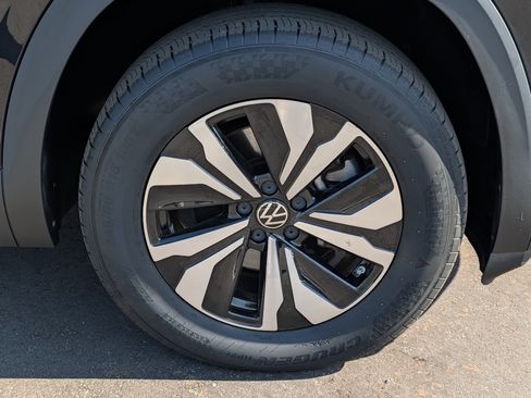 Certified 2024 Volkswagen Atlas SE AWD/4WD image 15