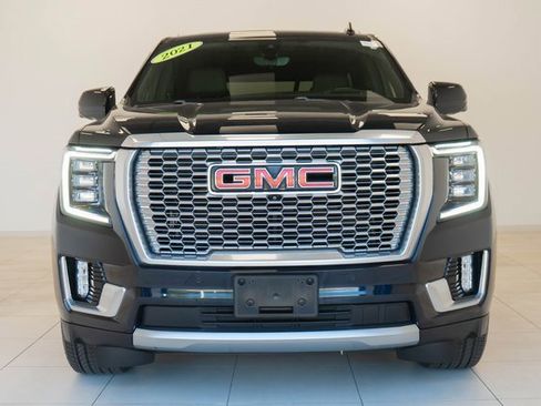 Used 2021 GMC Yukon Denali w/ Denali Premium Package image 7