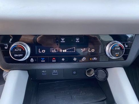 Used 2024 Mitsubishi Outlander SEL FWD image 18