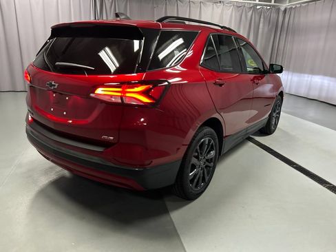 Used 2022 Chevrolet Equinox RS w/ RS Leather Package FWD image 7