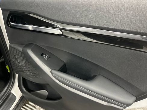 Certified 2024 Kia Seltos S image 27