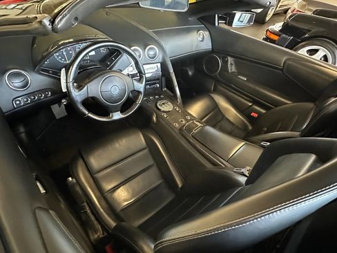 Used 2006 Lamborghini Murcielago Roadster image 4