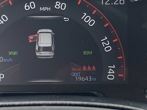 Certified 2025 Toyota RAV4 LE FWD image 36