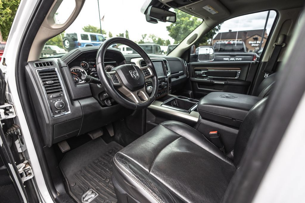 Used 2015 RAM 1500 Laramie w/ Convenience Group AWD/4WD image 20