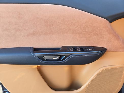 Used 2023 Lexus RZ 450e Premium image 12